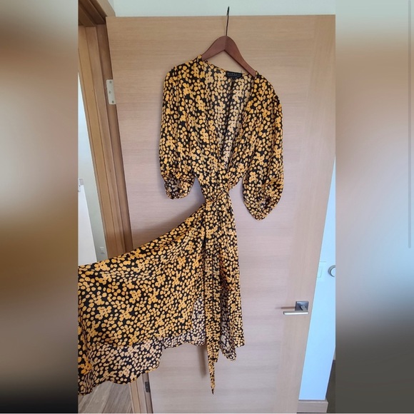 Eloquii Asymmetrical Wrap dress - Picture 2 of 4